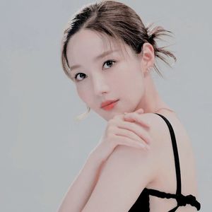 　　 ౿ midnightmoon got Park Min-young.