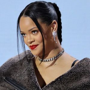 rihanna-net-worth-rihanna-billionaire