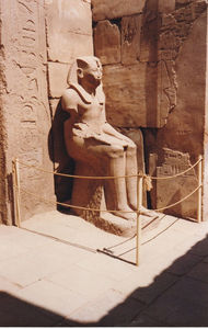Statuia faraonului Amenofis III