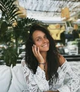 Ioana.