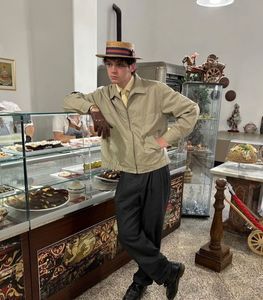 And ′e even got me a hat. Proper gent, ain′t ′e?