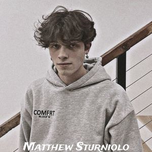 #Emptiness ⚝ Matthew Sturniolo.; Accounts: Sturniolo Triplets & Matthew Sturniolo → Middle Triplet, creates funny content with his brothers + model.
