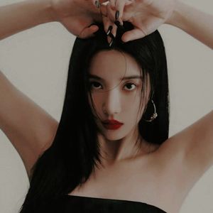 　　 ౿ midnightmoon got Kwon Eunbi.