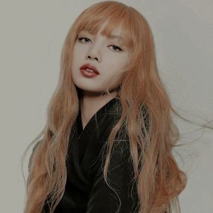 　　 ౿ insidemyself got Lalisa Manoban.