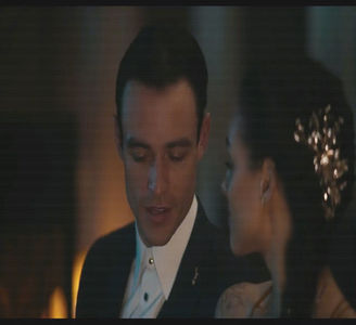 — din actrițele pe care le urmărisem recent într-un film destul de nou. ❝Ahaaa...❞ Rostesc; atunci când bănuielile-mi sunt confirmate și îi zâmbesc acesteia. ❝O plăcere să vă avem printre noi, miss Kate Evans! Eu sunt Jack Grealish, îmi pare bine.❞
