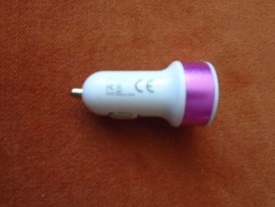 Alimentator 12 V pentru auto bricheta masina cu 2 USB ( 2.1 A+ 1.0 A) (1)
