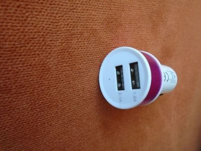 Alimentator 12 V pentru auto bricheta masina cu 2 USB ( 2.1 A+ 1.0 A) (4)