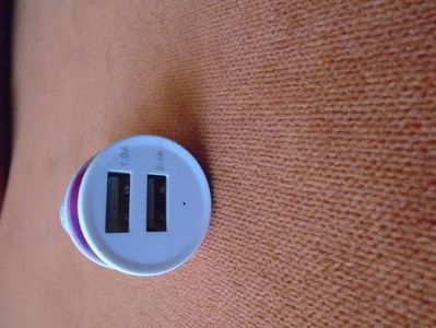 Alimentator 12 V pentru auto bricheta masina cu 2 USB ( 2.1 A+ 1.0 A) (8)