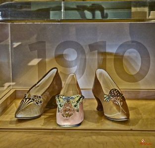 Bata Shues Museum in Toronto 7