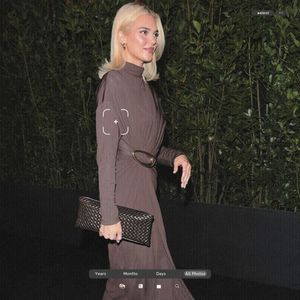 ،28.10 Ꜥℐẹṇṇẹṛ on ²¹Ⲋep in Milan, Italy; arriving at the Bottega Veneta Show.
