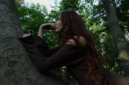 CLICK FOR A CRUCIAL QUEṤTION !; I’m ṥeriouṥly wondering if treeṥ can hear uṥ, and if they can, do you think they underṥtand Iriṥh accent ?
