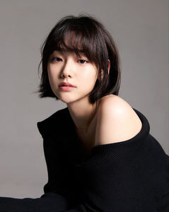 KANG MI-NA 04.12.1999