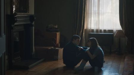 Normal People, dir. by Lenny Abrah., 5★.　Two high school classmates from a small Irish town; forms a deep, complex relationship, evolving over several years; they navigate through love, heartbreak, and personal growth as they move from adolescence to adulthood.
