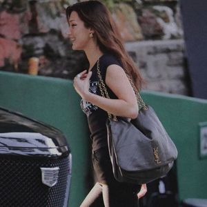 ‘30Ṇọṿ─　 . .  ʚɞ .　ℐsabella♡ℋadid.