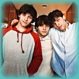 ♡ Day 19 ; 03.12.2024; Yes, they're triplets.
