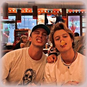 ♡ Day 27 ; 11.12.2024; Husbands.
