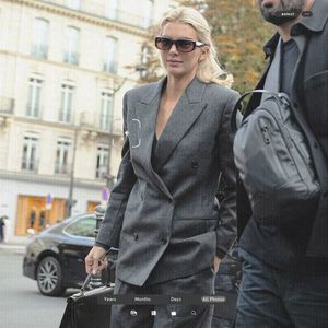،31.12 Ꜥℐẹṇṇẹṛ on ²⁴Ⲋep in Paris, France; arriving at the L’Avenue Restaurant.