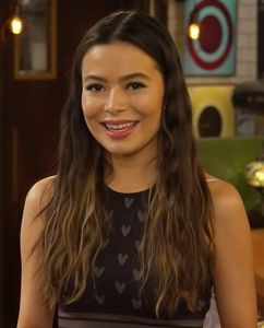 Miranda_Cosgrove_NickRewind_2022