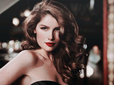 ⁵　.͜͡VioletḄ̣ạ̣udẹḷaiṛ̣ẹ̣²³ ♥͜͡based ᴵᴺGruyères.