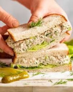 Sadwick cu Tuna.
