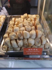 buns; hot dinner
