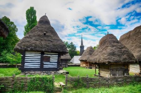 muzeul-satului-768x508