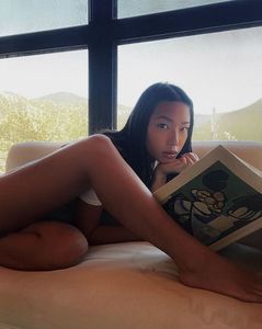 yo, gal... an eye?, from what i peeped in them pics, shorty hella bendy, like rubber band statusᵃʰᵃᵃ; i don’t even know what i’ma do wit her, maybe play some twister. have her reachin’ for the right spot  ᚮsmash
