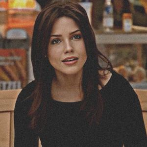 • Day 13 x 16.03.2025 w/ Brooke Davis.; Favourite female character from One Tree Hill.
