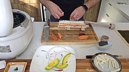 Making Sushi 4