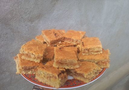 Prajitura turnata cu mere, de post,  ca la manastire
