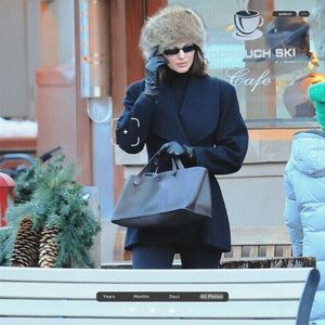 ،03.04 Ꜥℐẹṇṇẹṛ on ¹⁵ʝan in Aspen, CO; ⠀⠀out and about.