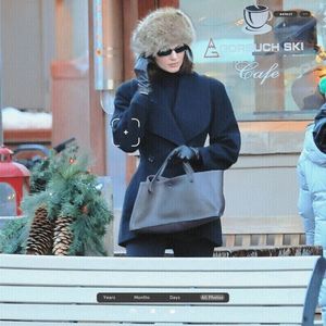 ،04.04 Ꜥℐẹṇṇẹṛ on ¹⁵ʝan in Aspen, CO; ⠀⠀out and about.