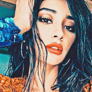 • Day 09 x 10.04.2025 w/ Shay Mitchell.