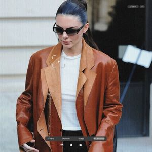 ،19.04 Ꜥℐẹṇṇẹṛ on ²⁷ʝan in Paris, FR; leaving the Schiaparelli Show.