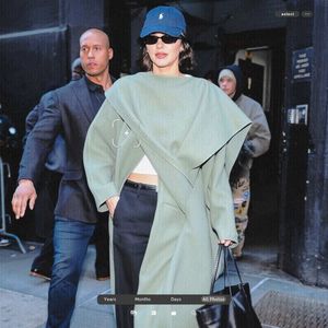 ،28.04 Ꜥℐẹṇṇẹṛ on ⁷ʄeb in New York City, NY; leaving Calvin Klein Fashion Show.