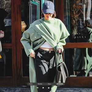 ،29.04 Ꜥℐẹṇṇẹṛ on ⁷ʄeb in New York City, NY; leaving Bar Pitti Restaurant.