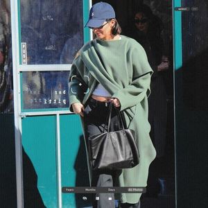 ،02.05 Ꜥℐẹṇṇẹṛ on ⁷ʄeb in New York City, NY; leaving Bar Pitti Restaurant.