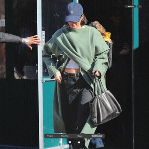 ،03.05 Ꜥℐẹṇṇẹṛ on ⁷ʄeb in New York City, NY; leaving Bar Pitti Restaurant.