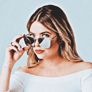• Day 39 x 10.05.2025 w/ Ashley Benson.
