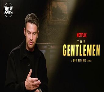 de asemenea un dosar. Al unui tip care-ți semăna izbitor. Doar că el n-a mai apucat să rupă; niciun maxilar... pentru că a primit cu executare.” Îi spun. Tonul meu nu e nici provocator, nici apăsat. Doar o observație, la fel de inofensivă pe cât e un glonț înainte să fie tras.
