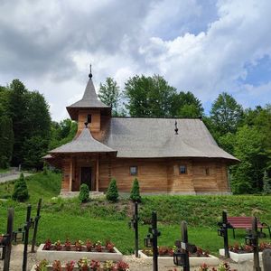 bisericuta la sihastria
