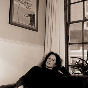 Helen Of Troy Does Ꞓountertop Dancing