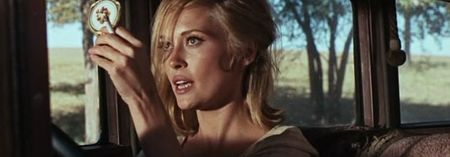 Arthur Pennʼs ʼ67 B͟o͟n͟n͟i͟e͟ ɑ͟n͟d͟ C͟l͟y͟d͟e: Two wild souls searching for something they; couldn’t quite find. There’s a sadness beneath their fire, like they’re running from a world that doesn’t understand them. It stayed with me—a quiet ache that’s hard to shake.
