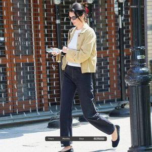 ،19.06 Ꜥℐẹṇṇẹṛ on ³ოay in SoHo, NY; out and about.