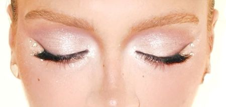 ʅʅǝɥsɐǝS Ṣịṛẹṇ makeup ᵂᴴᴬᵀˀ all products breakdown: blush˕Morple Blind Date⁄; eyes˕Huda Beauty Icy Nude, Too Faced Fairy Dust, Pixi Fairy Lights⁄ lips˕Anastasia Beverly Hills Rosewood lip liner, Kiko 27 lip gloss.
