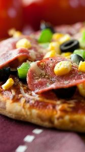 78301-2160x3840-mobile-4k-pizza-wallpaper-photo