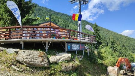 terasă; punct intermediar pe traseul telegondolei
