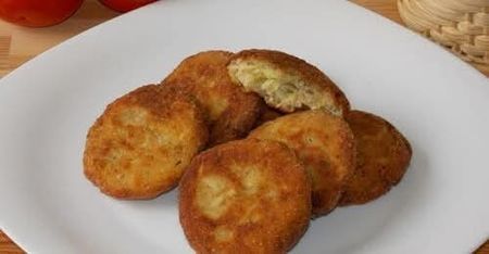 Chiftele de dovlecei cu branza