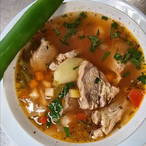 Ciorbă din fleică de porc acră