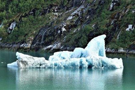 Sun Photo A00029 5-25-2022 Ice from the Dawes Glacier in Alaska low resolution